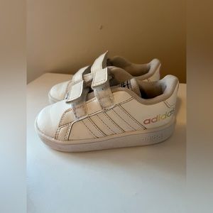 Kids rainbow heart Adidas